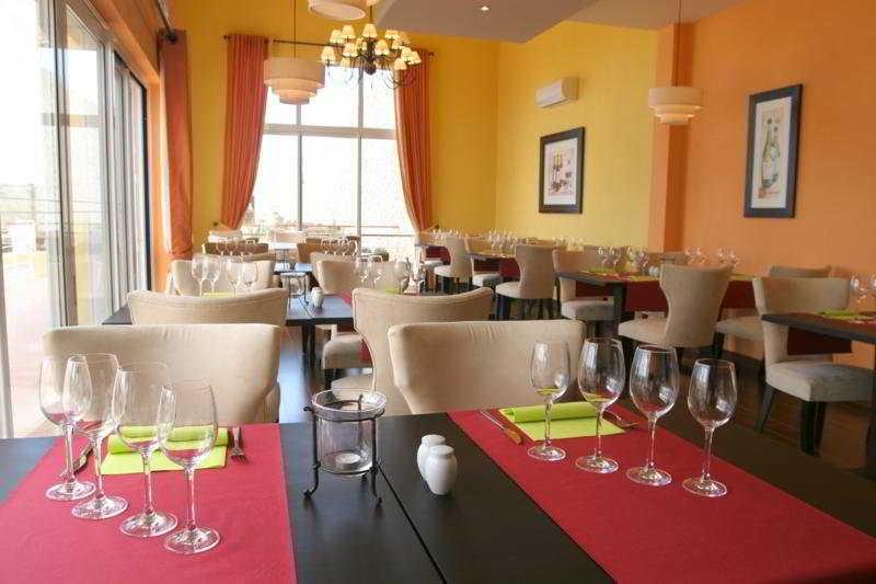 Quinta da Encosta Velha – Santo António, Villas, Golf&Spa Budens Restaurante foto